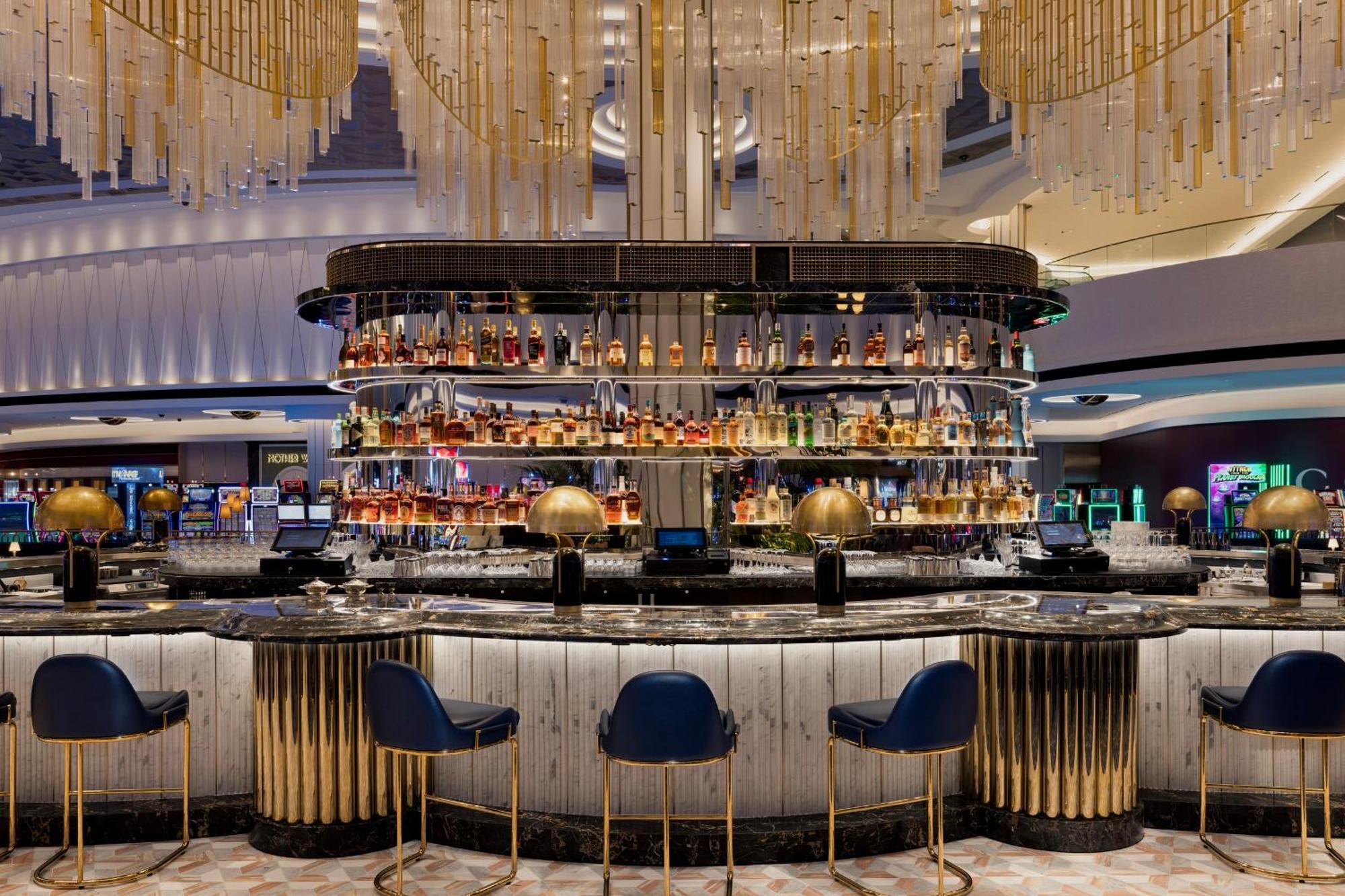 Fontainebleau Las Vegas Exterior foto The bar at the MGM Resorts in National Harbor, Maryland